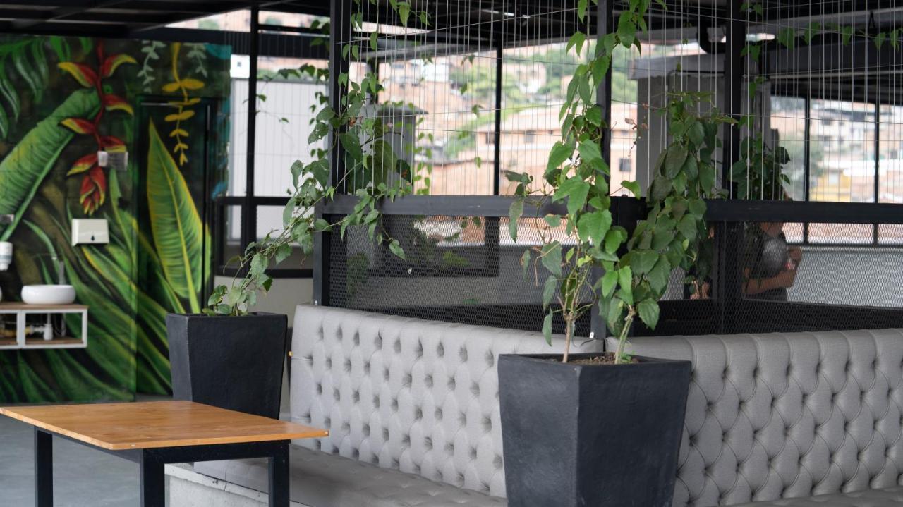 Edificio Helena Apartman Medellín Kültér fotó